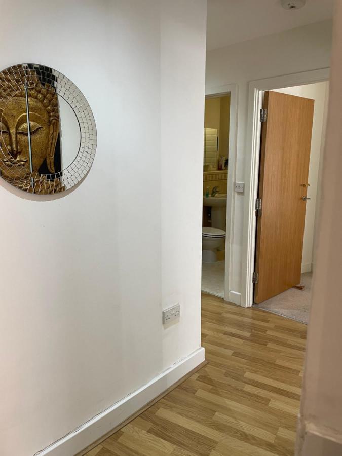 Entire Town Centre 2 Bedroom Apartment Very Close To Beach Bournemouth Eksteriør billede